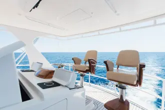 Thumbnail von Viking 82 Kokpit Motor Yat VICTORY