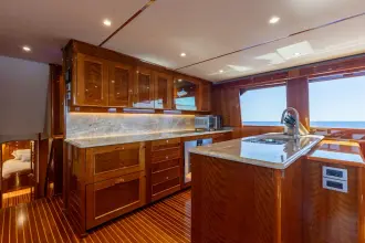Thumbnail von Viking 82 Kokpit Motor Yat VICTORY