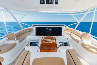Thumbnail von Viking 82 Kokpit Motor Yat VICTORY