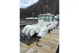 Thumbnail von Boston Whaler 345 Conquest