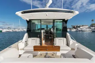 Thumbnail von Tiara Yachts 43LE