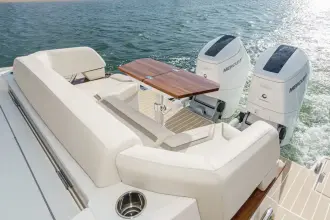 Thumbnail von Tiara Yachts 43LE