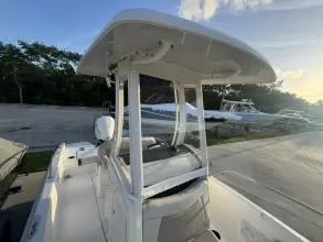 Thumbnail von Boston Whaler 210 Dauntless