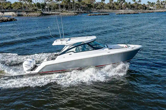 Tiara Yachts 34LX MULLIGAN
