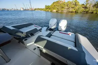 Thumbnail von Tiara Yachts 34LX MULLIGAN