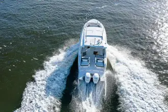 Thumbnail von Tiara Yachts 34LX MULLIGAN