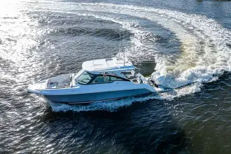Thumbnail von Tiara Yachts 34LX MULLIGAN