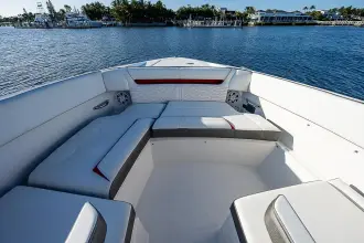Thumbnail von Tiara Yachts 34LX MULLIGAN