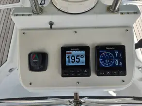 Thumbnail von Beneteau Oceanis Clipper 423 Ho'onalu