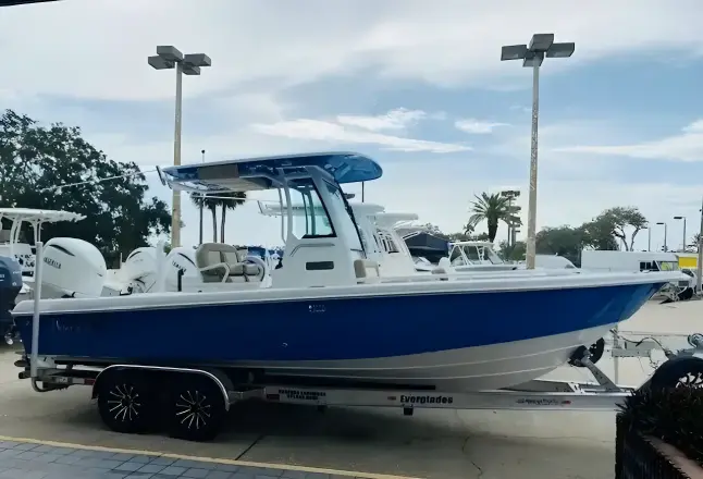 Everglades 253 CC