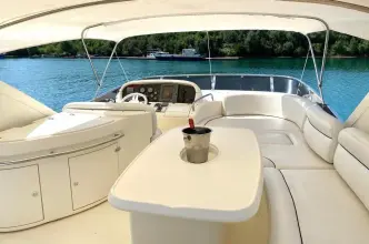 Thumbnail von Azimut 62 POLINA