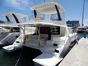 Leopard 43 Powercat LIVITUP