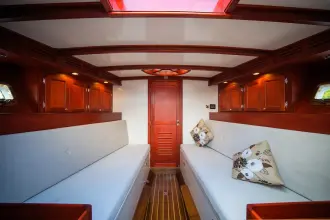 Thumbnail von Özel Runabout Hibrit 45