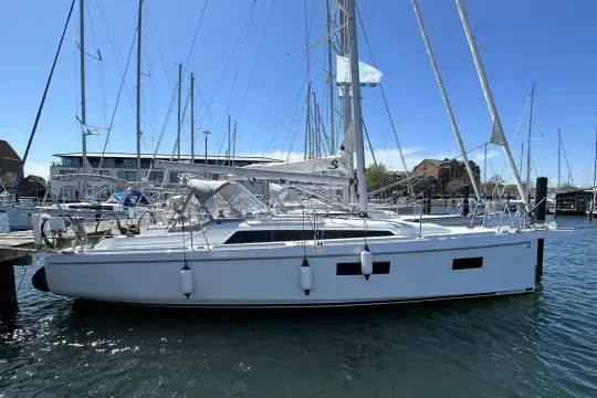 Beneteau Oceanis 34.1