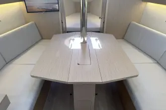 Thumbnail von Beneteau Oceanis 34.1