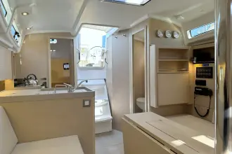 Thumbnail von Beneteau Oceanis 34.1
