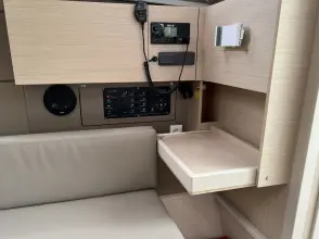 Thumbnail von Beneteau Oceanis 35.1