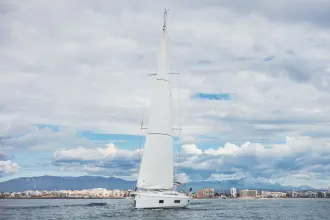 Thumbnail von Beneteau Oceanis 51.1