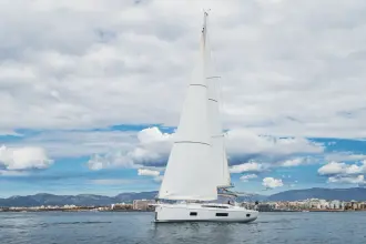 Thumbnail von Beneteau Oceanis 51.1