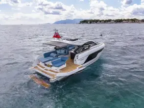 Thumbnail von Fairline Targa 40
