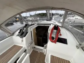 Thumbnail von Beneteau Oceanis 30.1