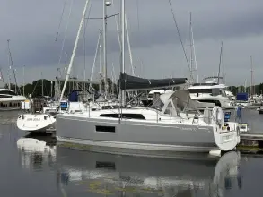 Thumbnail von Beneteau Oceanis 30.1