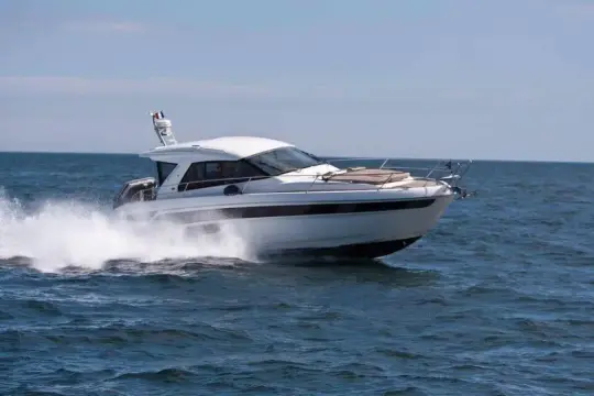 Bavaria Sport 450
