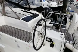 Thumbnail von Beneteau Oceanis 30.1 Lotty