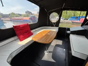 Thumbnail von New Concept Boats Cruiser Stern Wide Beam Black Star