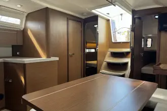 Thumbnail von Beneteau Oceanis 40.1