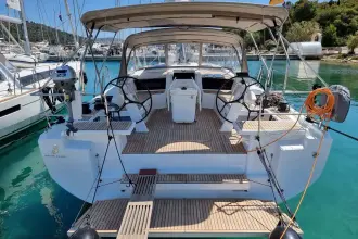 Thumbnail von Beneteau Oceanis 46.1