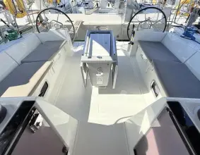 Thumbnail von Beneteau Oceanis 48