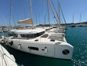 Lagoon 42