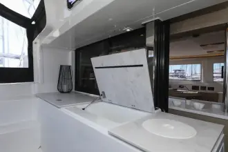 Thumbnail von Beneteau Lagoon 46 06-00717
