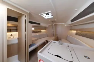 Thumbnail von Beneteau Oceanis 34.1