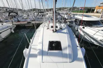 Thumbnail von Beneteau Oceanis 34.1