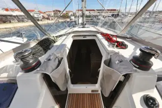 Thumbnail von Beneteau Oceanis 34.1