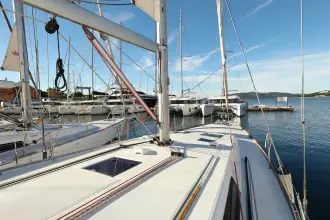 Thumbnail von Beneteau Oceanis 45