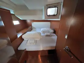Thumbnail von Beneteau Oceanis 51.1