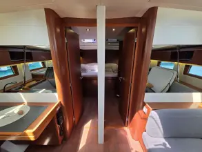 Thumbnail von Beneteau Oceanis 51.1