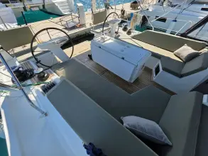 Thumbnail von Beneteau Oceanis 51.1