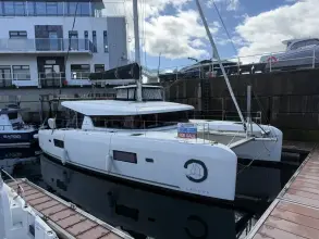 Lagoon 42