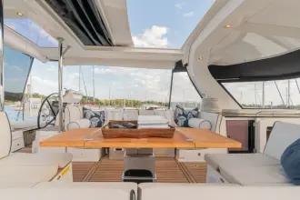 Thumbnail von Beneteau Oceanis Yacht 62 Doublestar