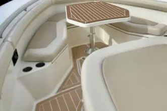 Thumbnail von Boston Whaler 370 Outrage