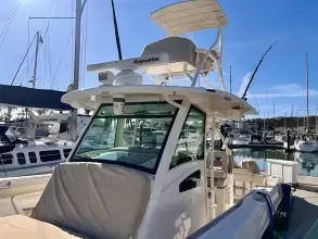 Thumbnail von Boston Whaler 370 Outrage