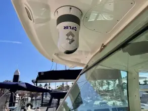 Thumbnail von Boston Whaler 370 Outrage