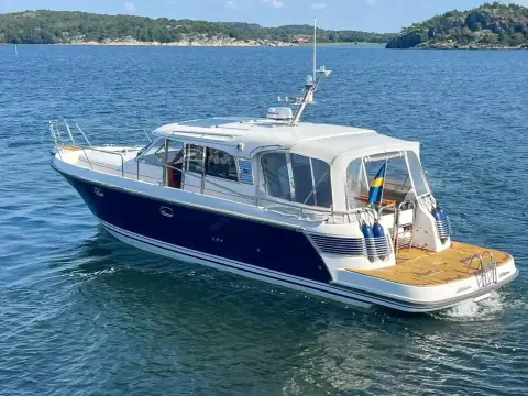 Nimbus 42 Nova
