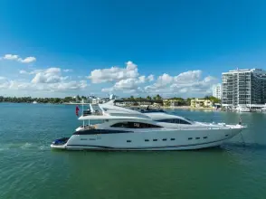 Sunseeker 94 Motor-Yacht SO WHAT WHO CARES