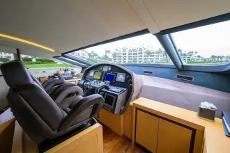 Thumbnail von Pershing Express Cruiser Miura