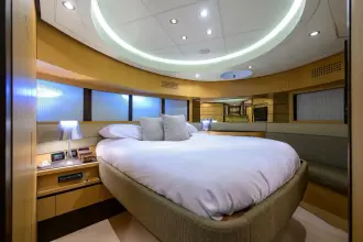 Thumbnail von Pershing Express Cruiser Miura